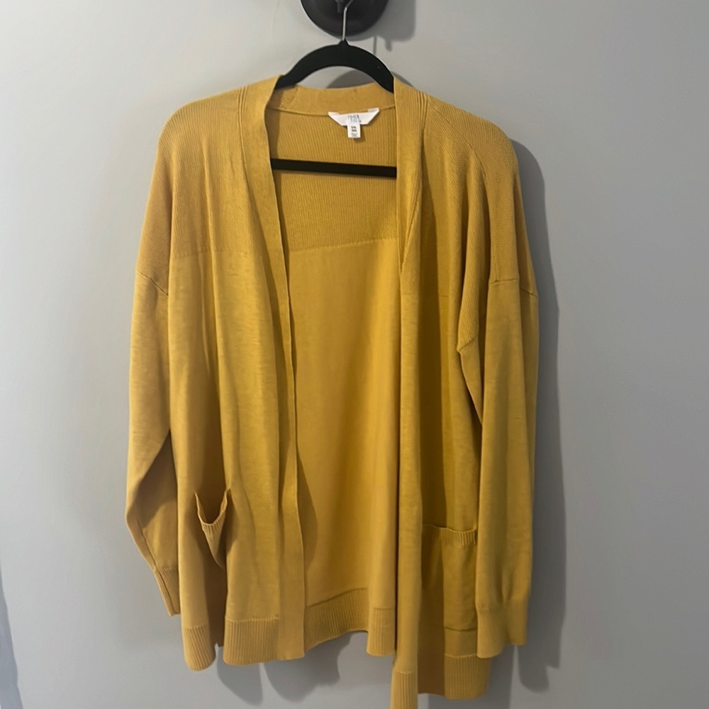 Nice yellow cardigan sweater.  Like new condition.  Size XXL